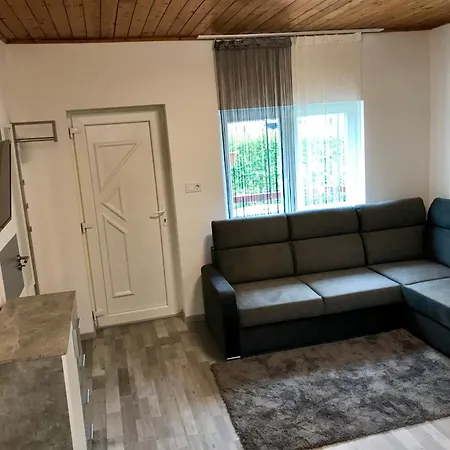アパート Mineral Rubin